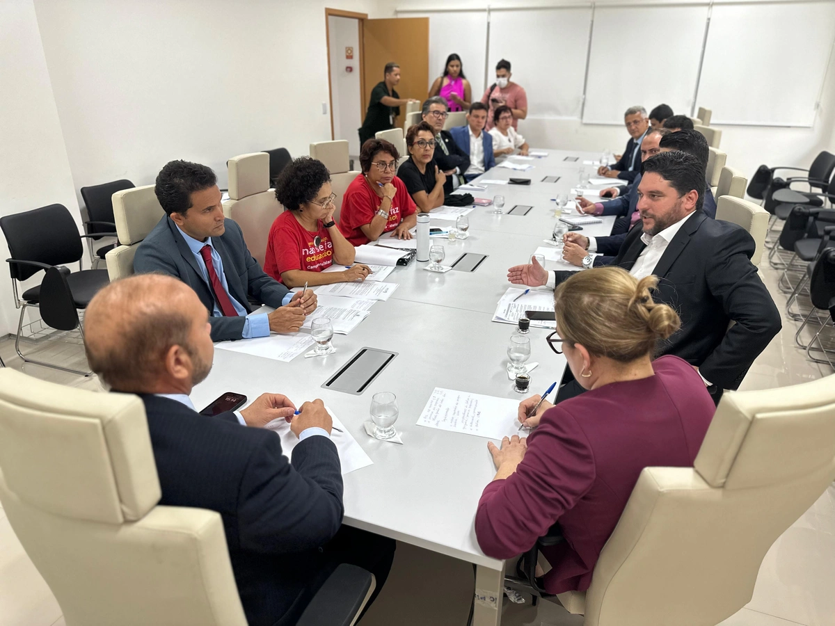 Governo do Piauí fecha acordo com docentes da UESPI e greve chega ao fim