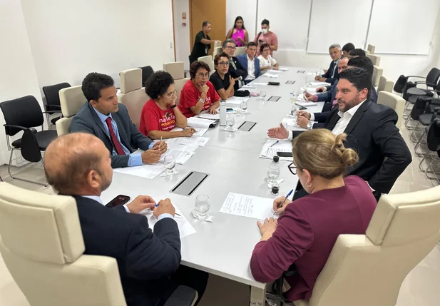 Governo do Piauí fecha acordo com docentes da UESPI e greve chega ao fim