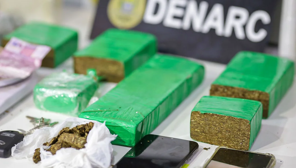 Grande quantidade de maconha