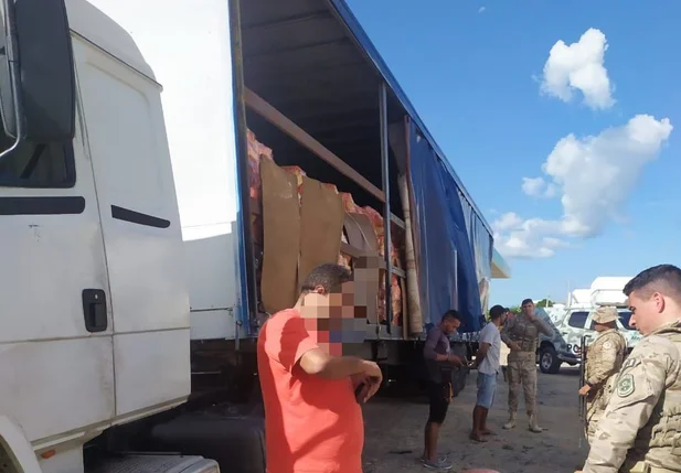 Homem é preso em Pernambuco com 66 toneladas de alimentos