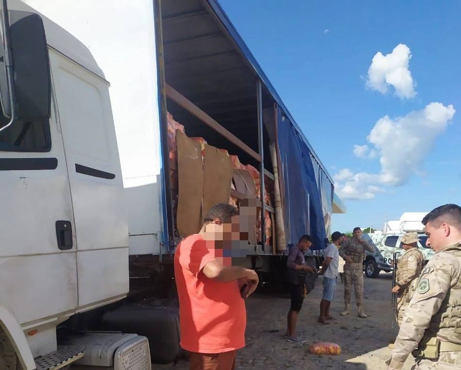 Homem é preso em Pernambuco com 66 toneladas de alimentos