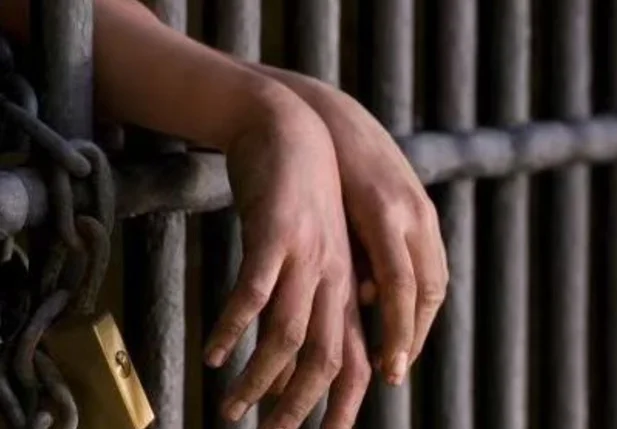 Homem teria abusado da adolescente desde que ela tinha 07 anos