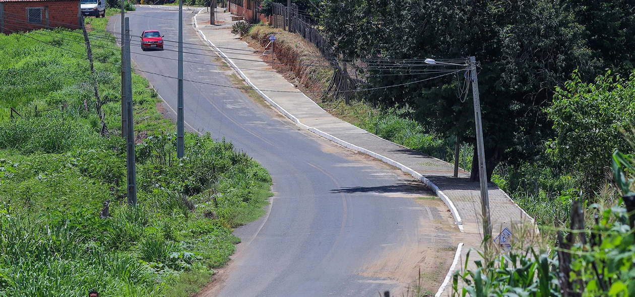 Inauguração da urbanização da PI-236 com implantação do passeio público pista de caminhada