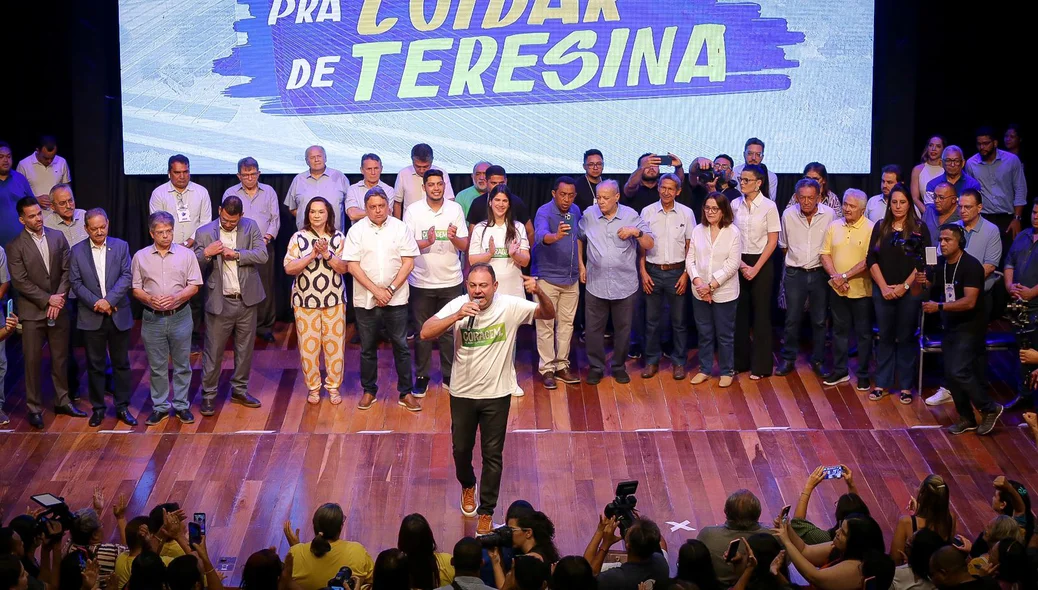 Jeová Alencar durante discurso