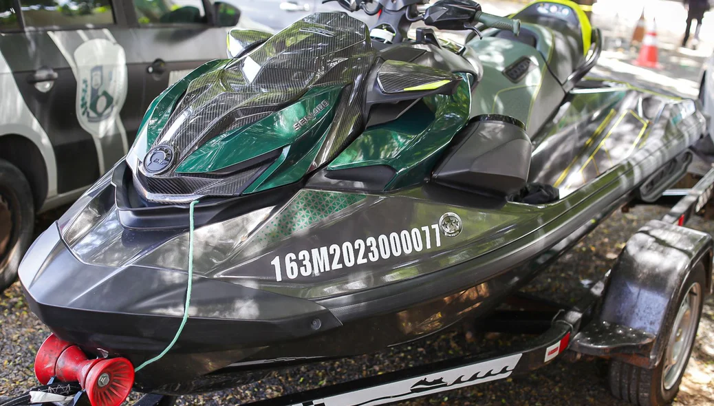 Jet ski apreendido