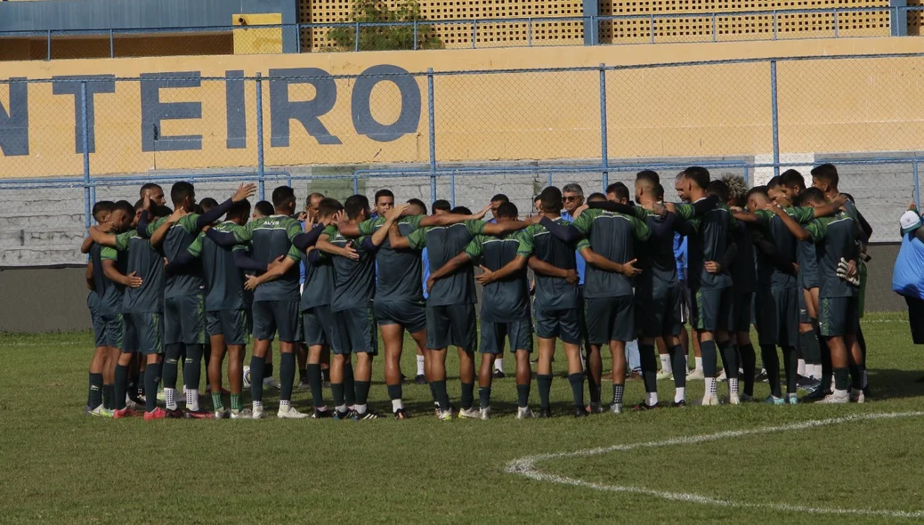 Jogadores do Altos reunidos