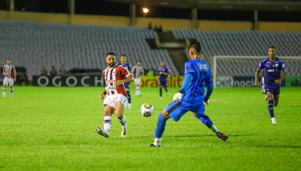 Jogo aconteceu no Estádio Albertão