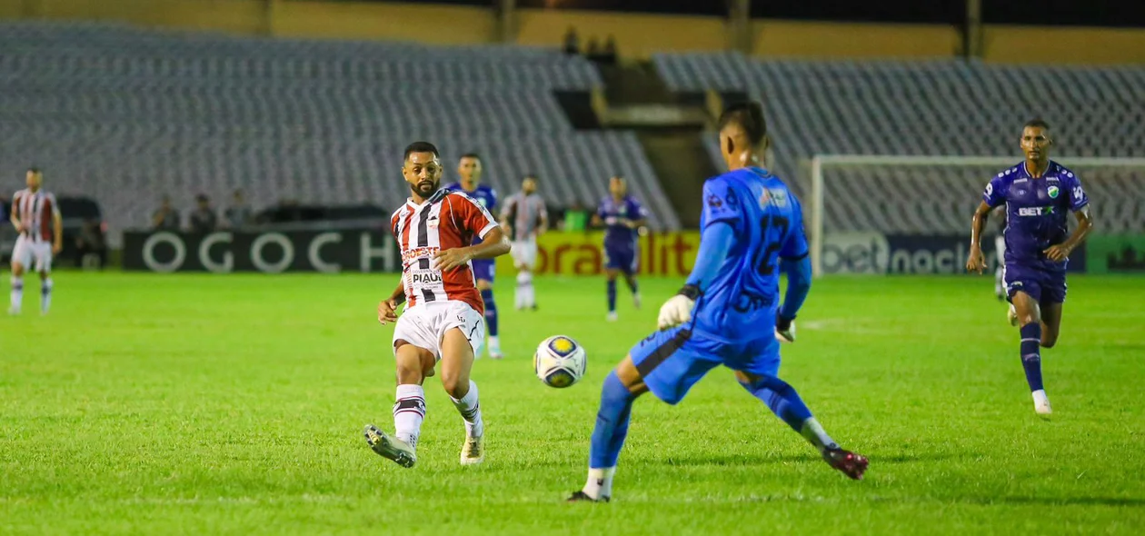 Jogo aconteceu no Estádio Albertão