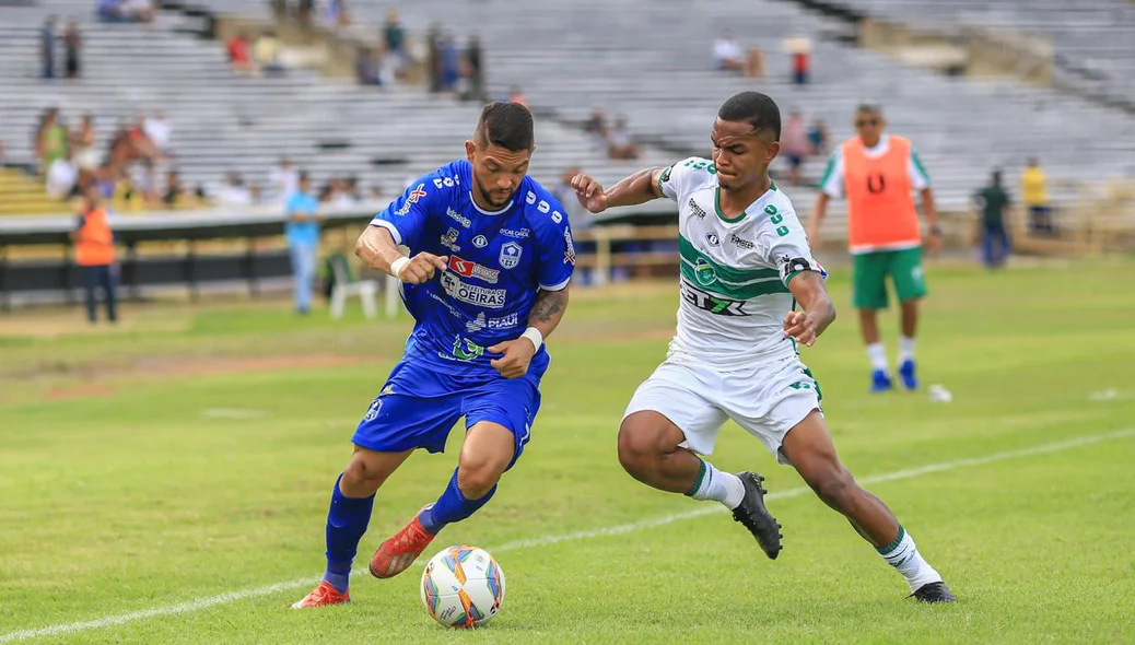 Jogo entre Altos e Oeirense aconteceu neste domingo