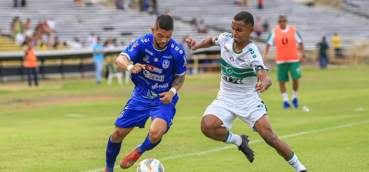 Jogo entre Altos e Oeirense aconteceu neste domingo