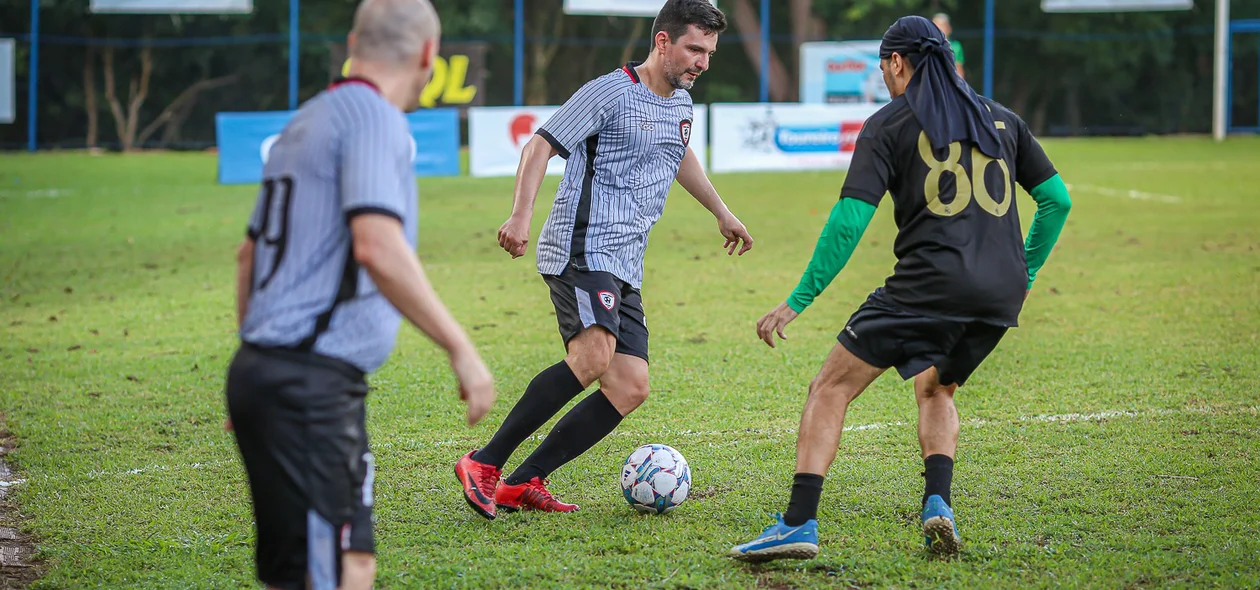 Jogo foi movimentado