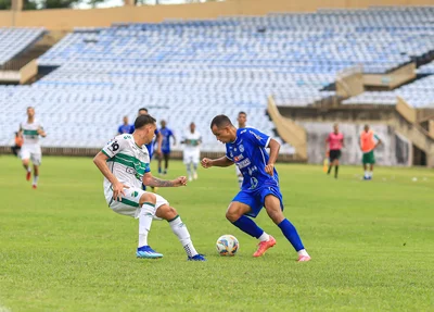 Lance da partida entre Altos x Oeirense