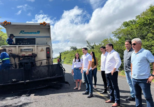 Leonardo Sobral do DER visita obras