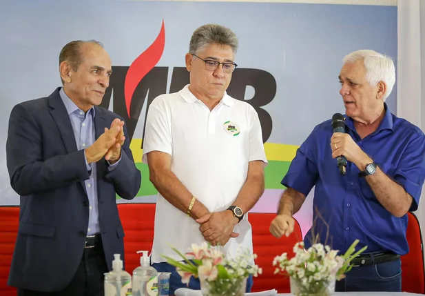 Marcelo Castro, João Madison e Themístocles durante evento de filiação