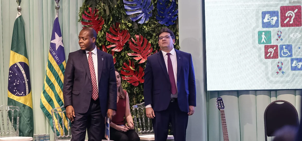 Ministro Silvio Almeida e governador Rafael Fonteles