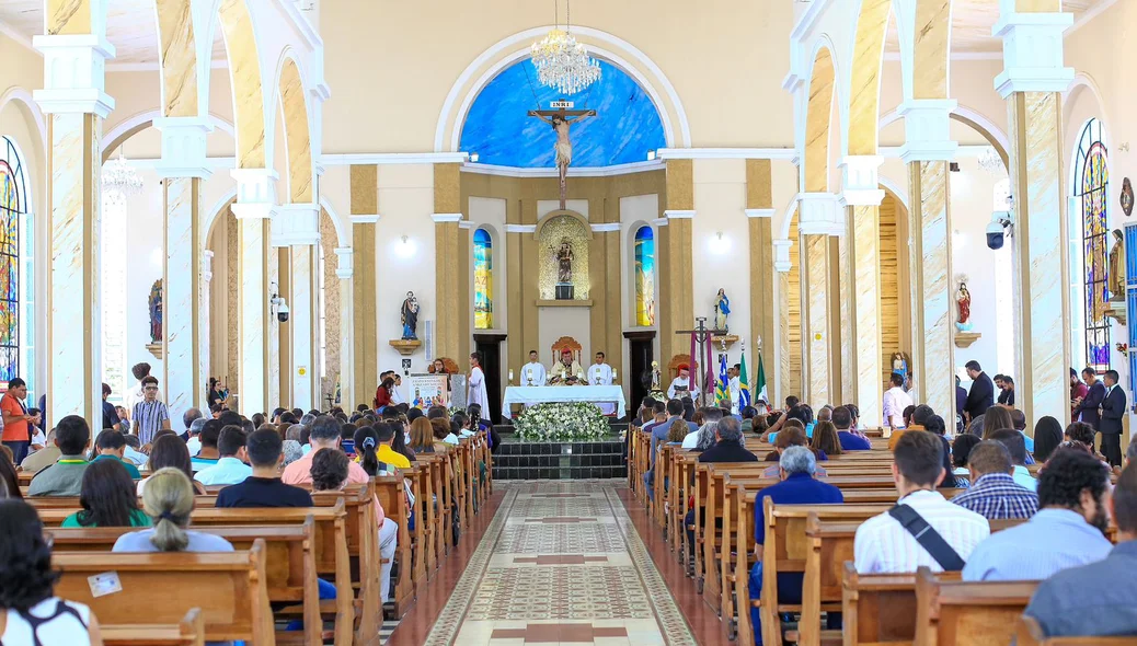 Missa em ação de graças, na Catedral de Santo Antônio na Praça Bona Primo
