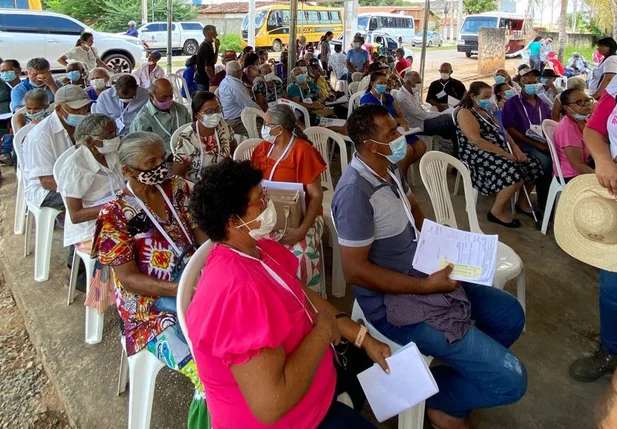 Mutirão de Catarata vai beneficiar quase 2 mil pessoas de 21 municípios do Sul do Piauí