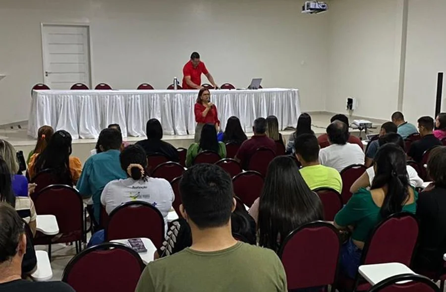 O evento aconteceu no auditório Fátima Sales