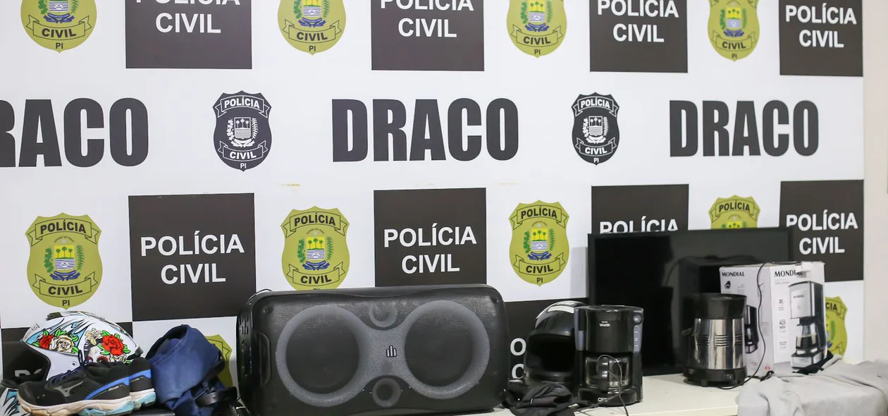 Objetos encontrados durante a prisão realizada pelo BEPI