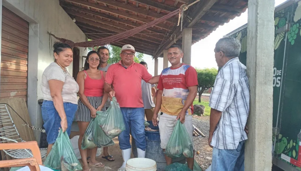 Os peixes foram distribuídos em diversos pontos das zonas urbana e rural