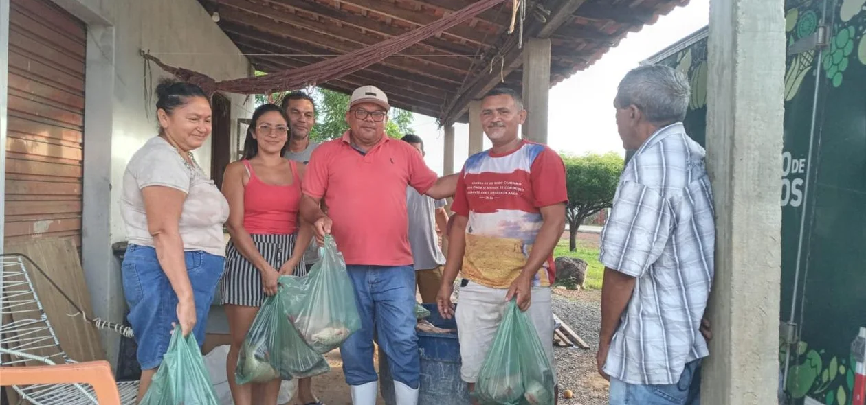 Os peixes foram distribuídos em diversos pontos das zonas urbana e rural