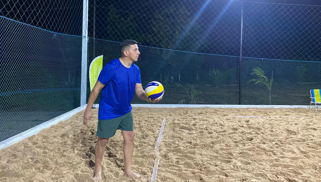 Partida de vôlei na Arena CF861