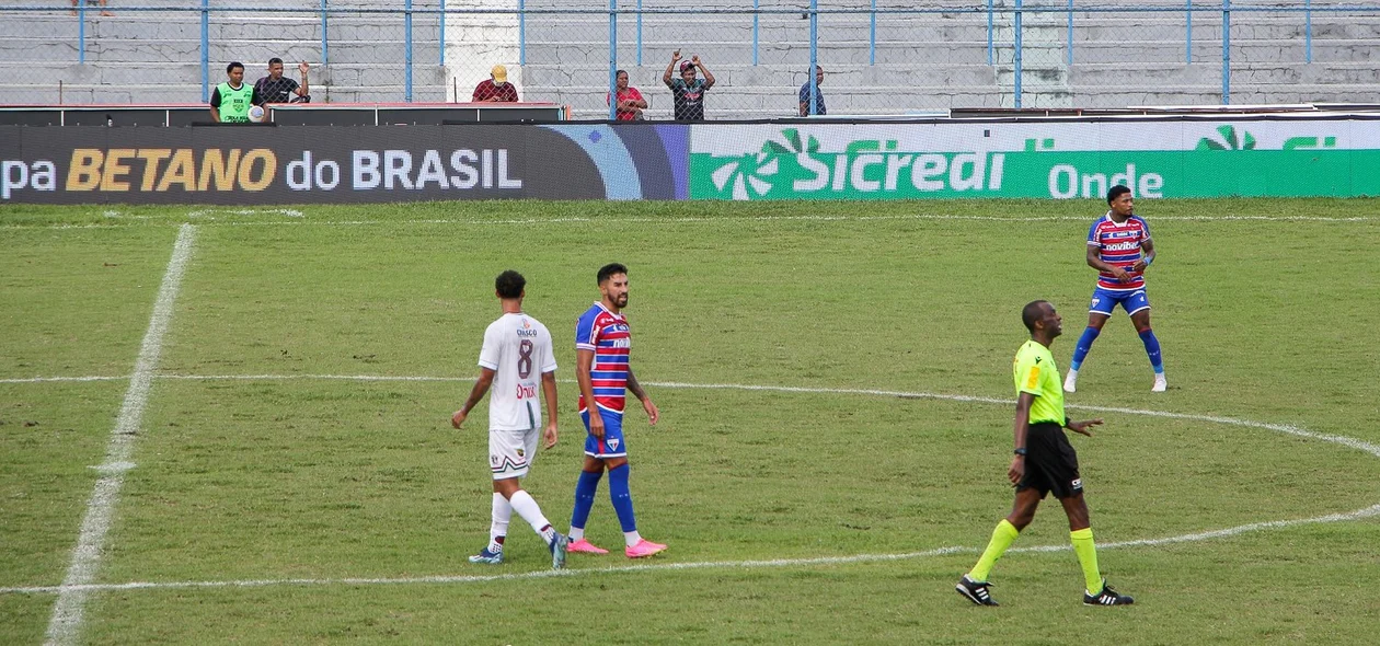 Partida entre Fluminense-PI e Fortaleza foi retomada no dia seguinte