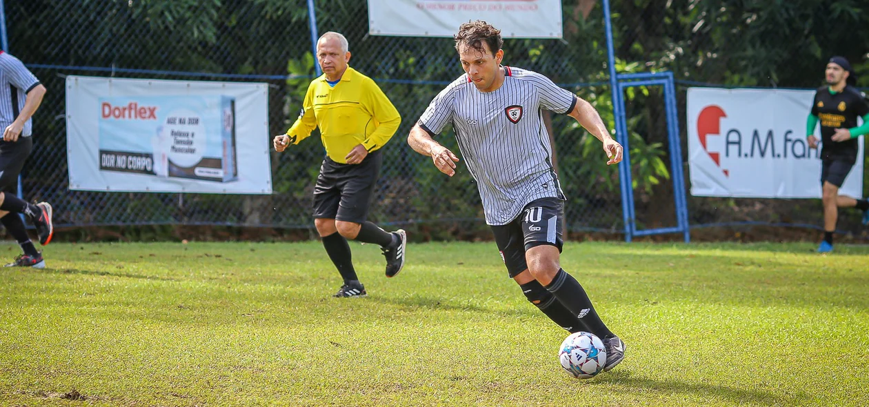 Partida foi dividida em quatro tempos