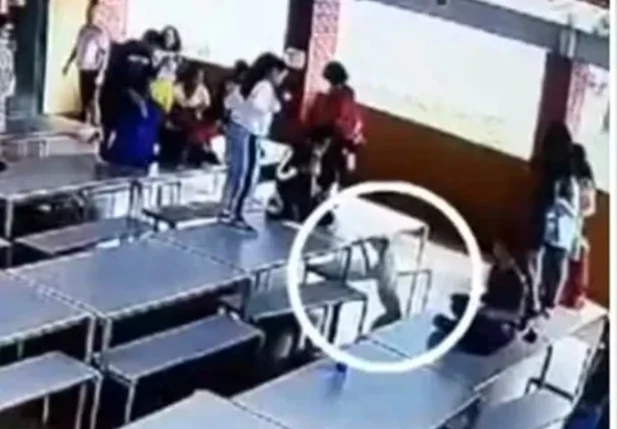 Pitbull invade escola e deixa três crianças feridas em Goiás