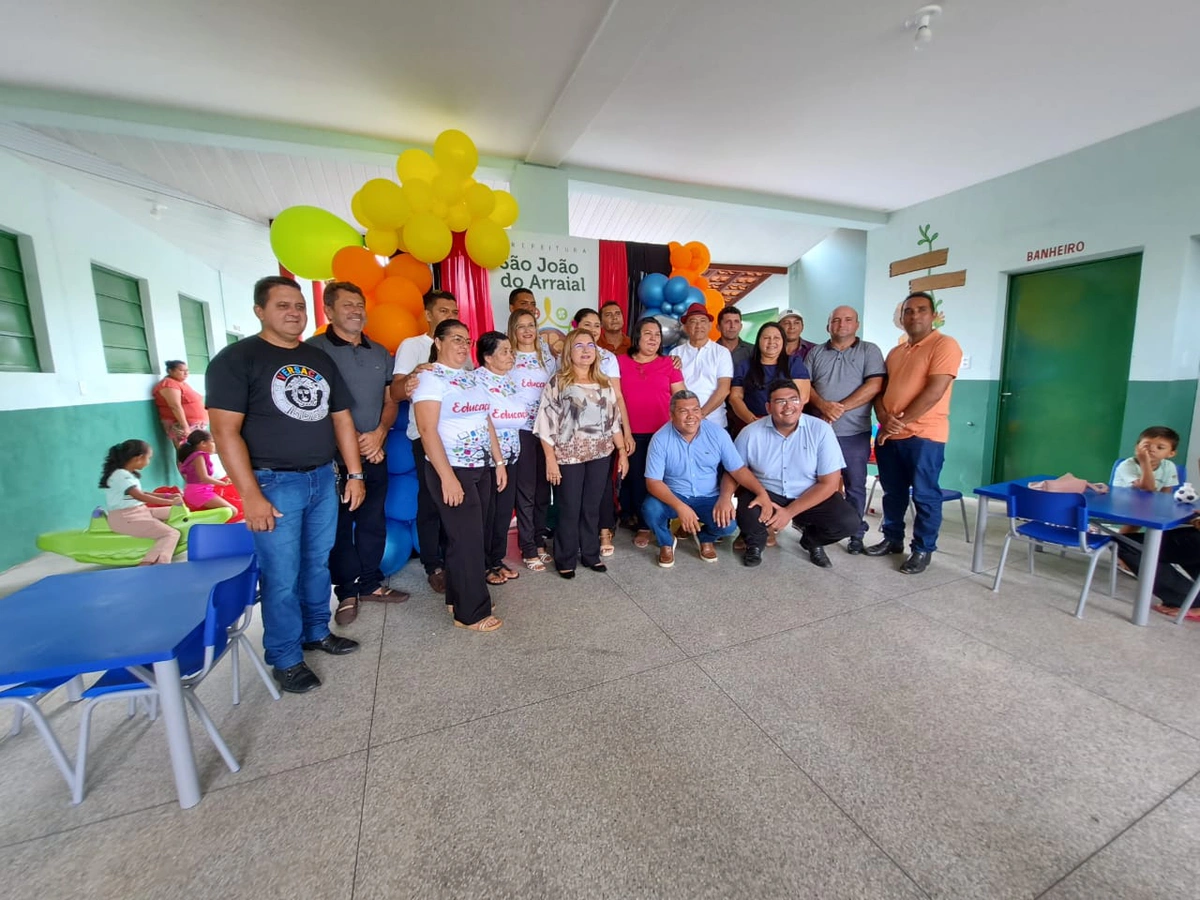 Prefeita entrega Escola João Diogo Resende