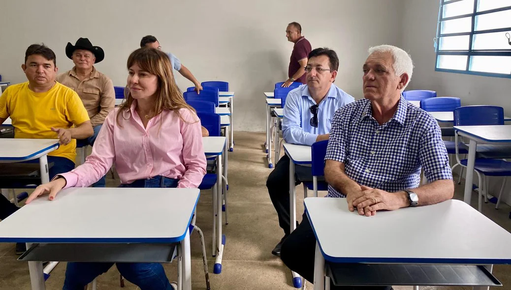 Prefeita Ivanária Sampaio e Governador em exercício do estado do Piauí, Themístocles Filho