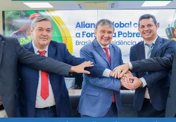 Prefeito João Arilson recebe anúncio do asfaltamento até a Comunidade Nazaré