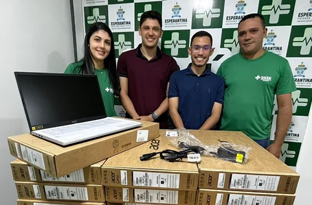 Prefeitura de Esperantina entrega novos computadores para UBS's