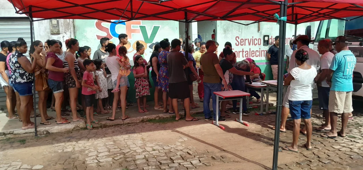 Prefeitura de São João do Arraial distribui 4 toneladas de peixes