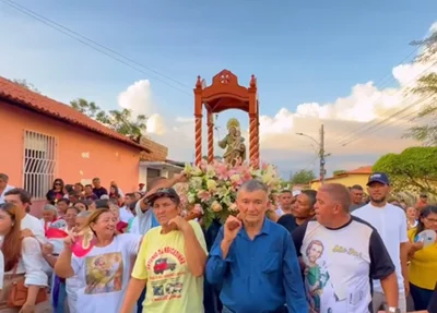 Procissão marca o encerramento do festejo de São José em Altos
