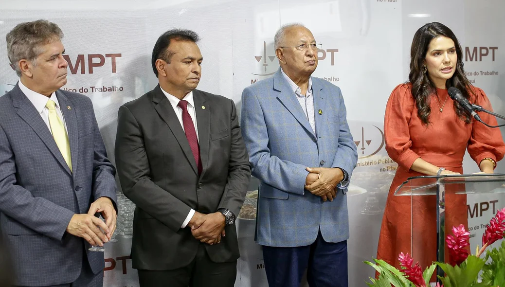 Procuradora-Chefe do MPT no Piauí, Natália Azevedo, discursa
