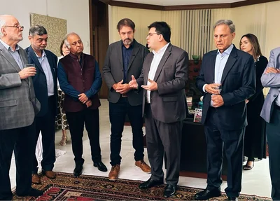 Rafael Fonteles em conversas com empresários indianos dos setores de tecnologia, hotéis, bancos, seguros e agronegócio