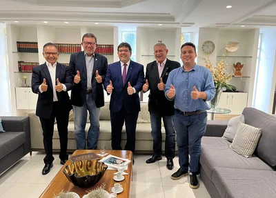 Rafael Fonteles reunido com Zé Filho e Carlson Pessoa