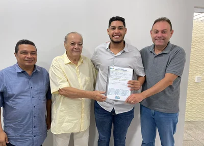 Samuel Alencar se filia ao União Brasil