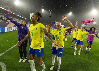 Seleção Brasileira comemora vaga na final da Copa Ouro