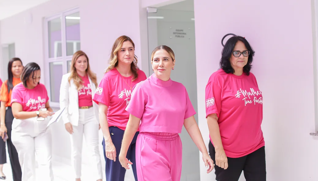Senadora Damares Alves visitou instalações da Casa
