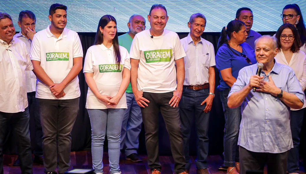 Sílvio Mendes durante discurso
