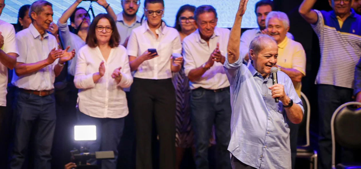 Silvio Mendes durante seu discurso