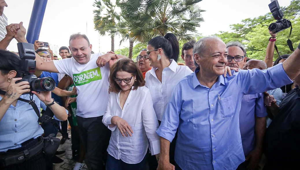 Silvio Mendes e Jeová Alencar durante chegada ao ato de oficialização da chapa