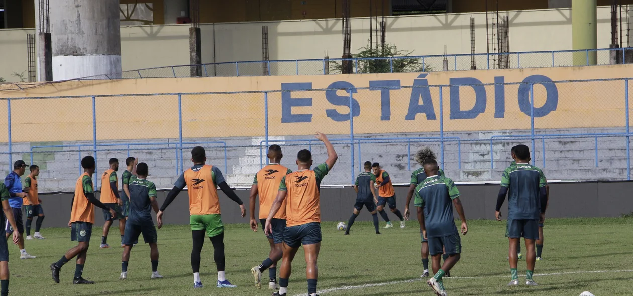 Time de colete venceu do Altos por 4 a 1
