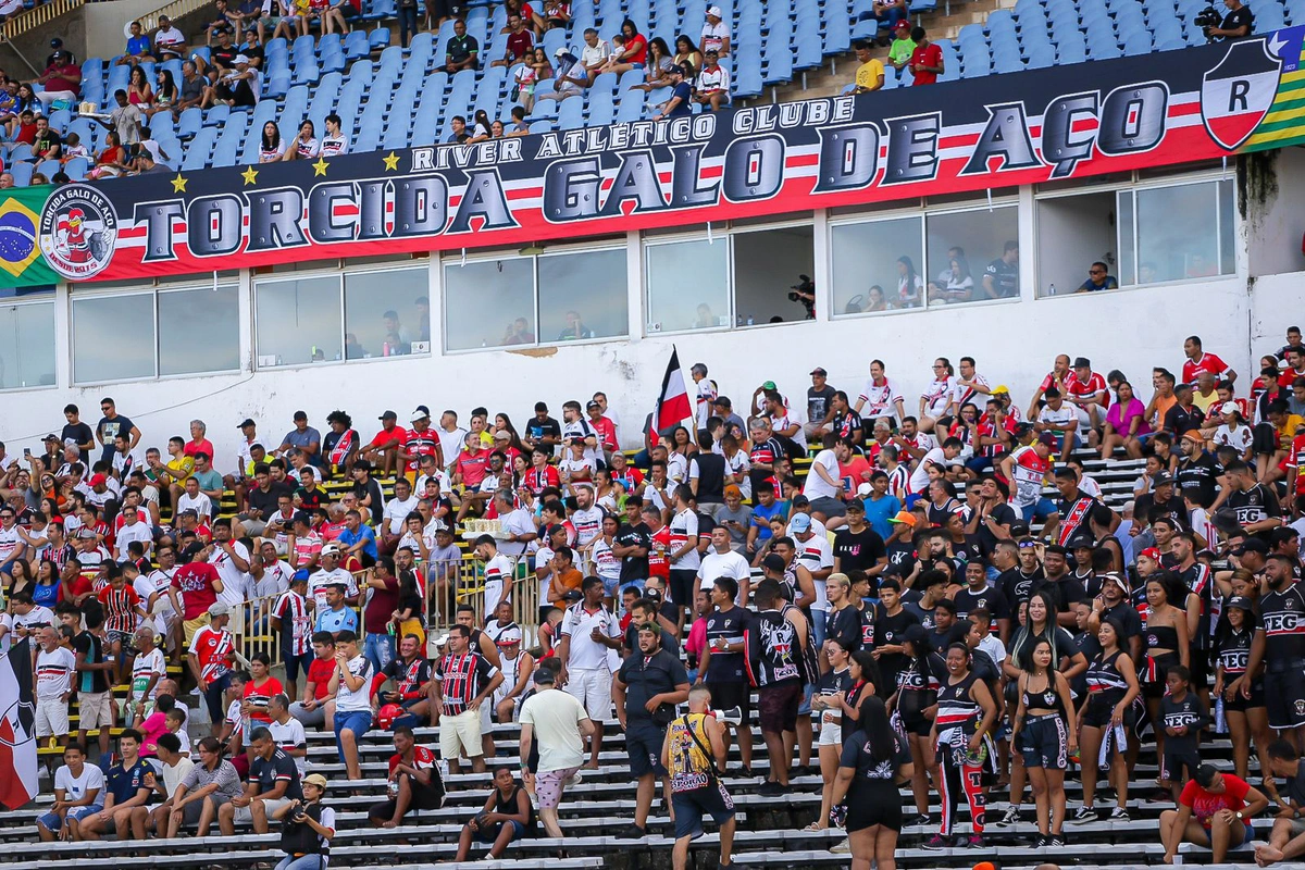 Torcida do River presente no Albertão