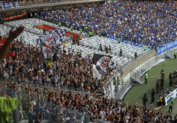 Torcidas do Atlético Mineiro e do Cruzeiro