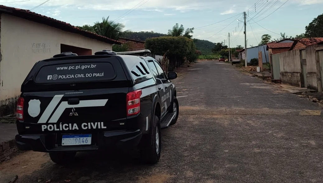 Viatura da Polícia Civil