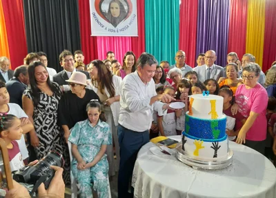 Ministro Wellington Dias comemora aniversário com doações a instituição social nesta segunda em Teresina
