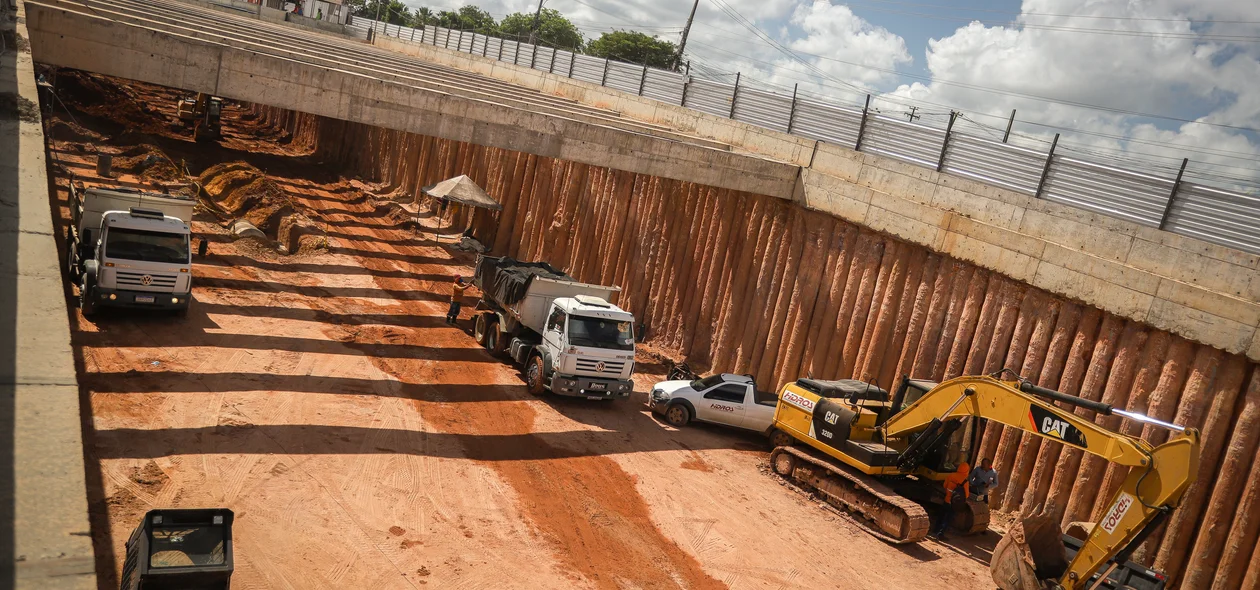 A obra promete melhorar o fluxo de trânsito na região